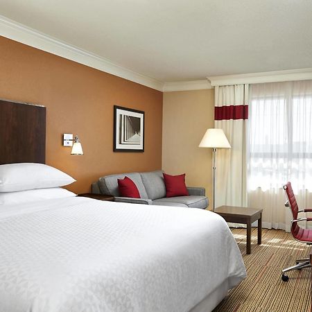 Four Points By Sheraton Kitchener-滑铁卢 外观 照片
