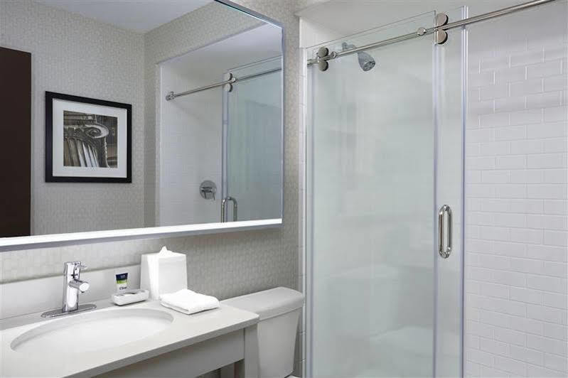 Four Points By Sheraton Kitchener-滑铁卢 外观 照片