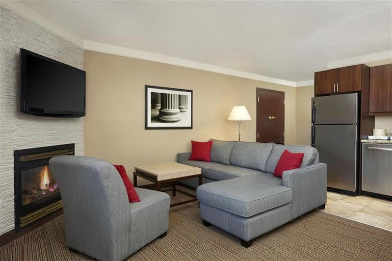 Four Points By Sheraton Kitchener-滑铁卢 外观 照片