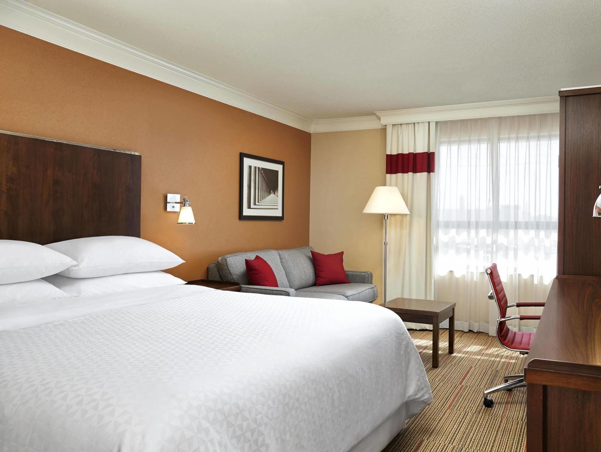 Four Points By Sheraton Kitchener-滑铁卢 外观 照片